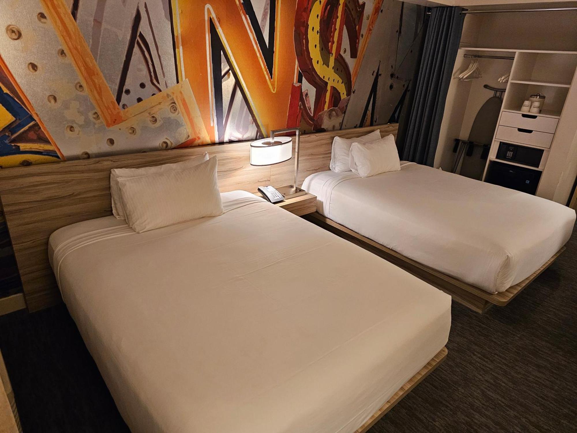 Coolest Bar Hoping Linq Casino Hotel Strip 라스베이거스 외부 사진