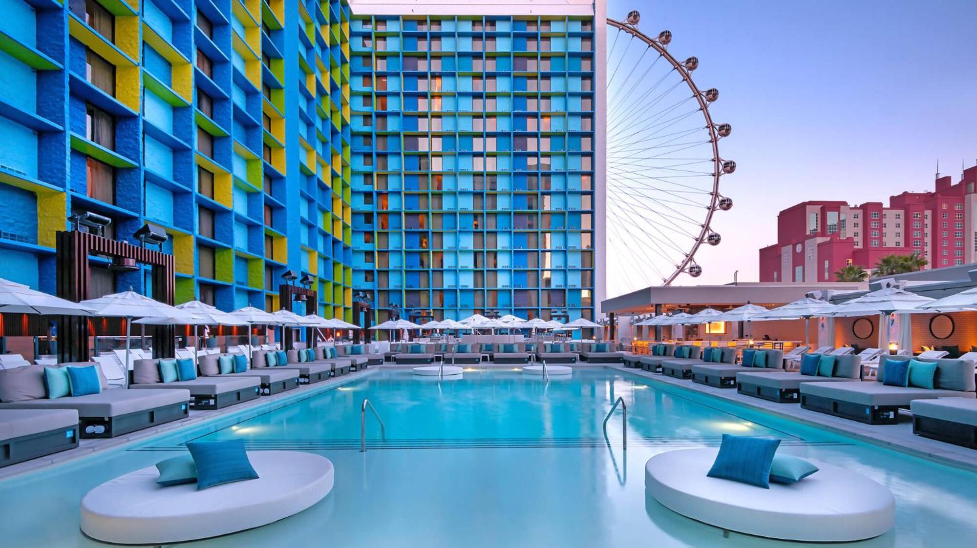Coolest Bar Hoping Linq Casino Hotel Strip 라스베이거스 외부 사진